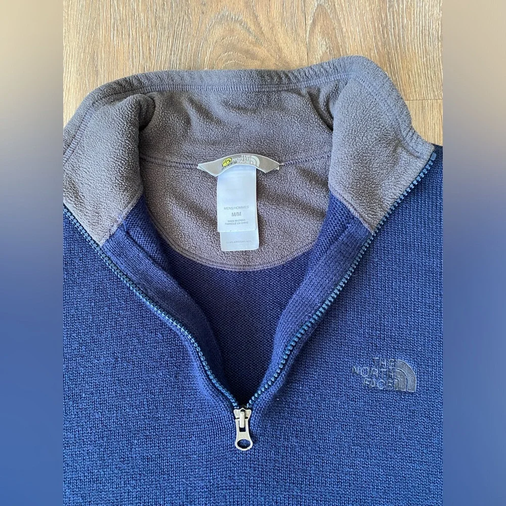 The North Face A5 series, 1/4 zip, wool blend pullover, size medium,